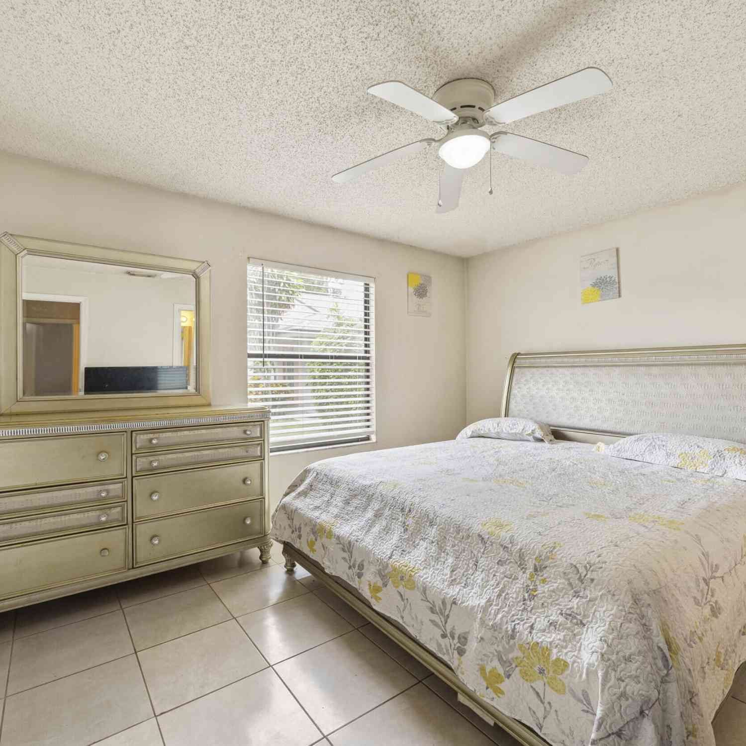 Bedroom 1: King bed - FL "Cozy Coastal Retreat  in ft pierce"